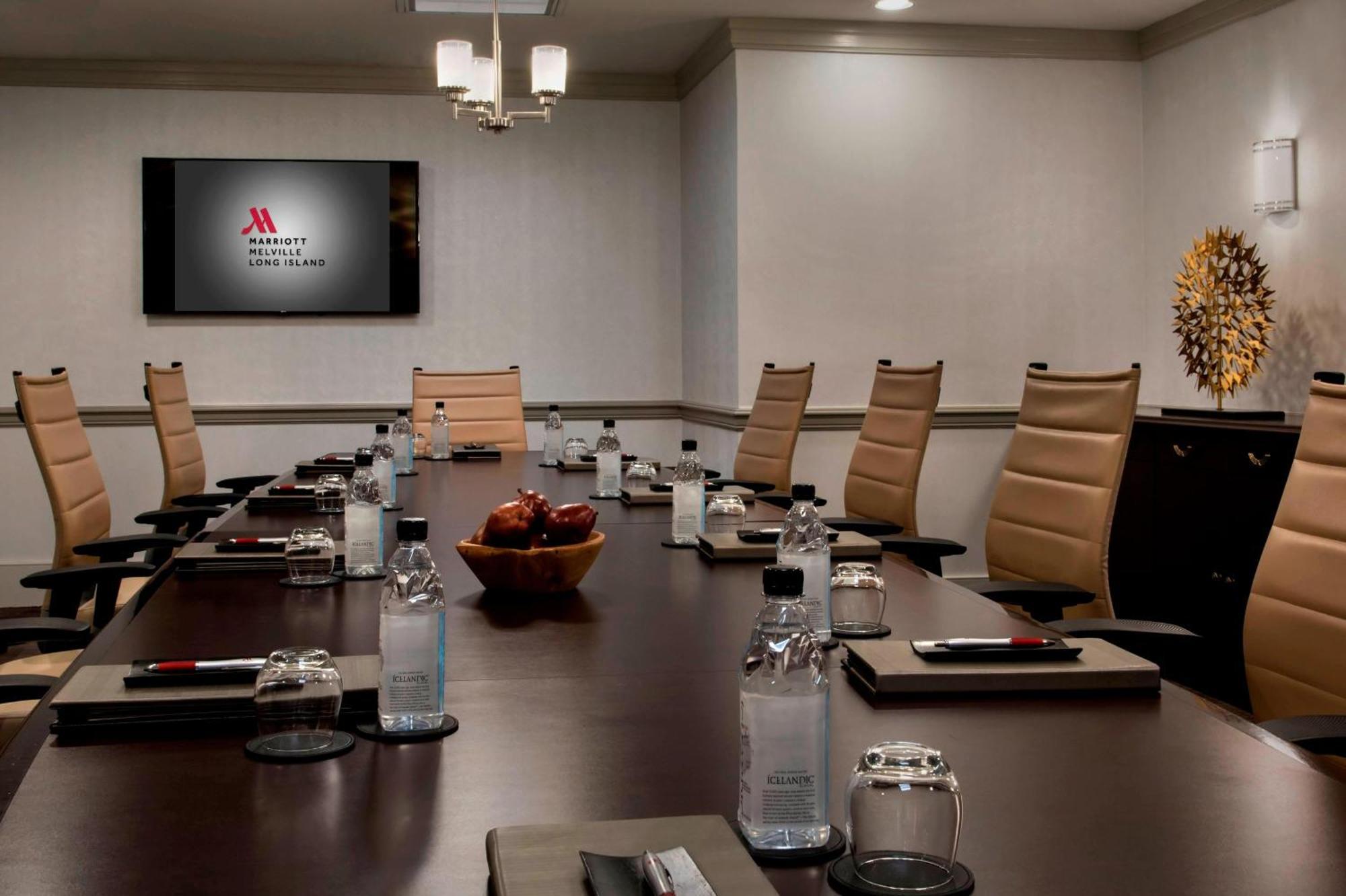 Marriott Melville Long Island Экстерьер фото
